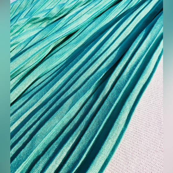 Teal 3/4 sleeve dress - Picture 5 of 6